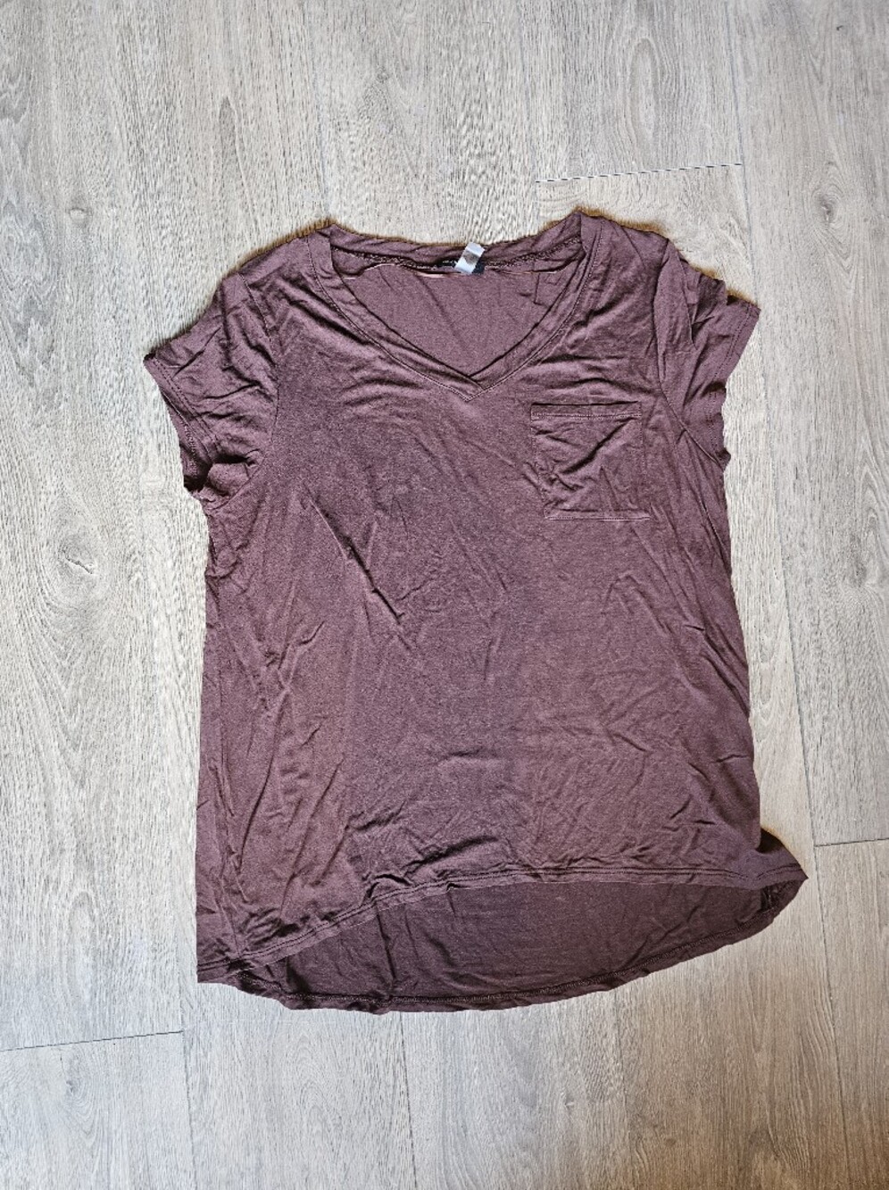 Cable & Gauge Short-Sleeve V-Neck Pocket Tee - Mauve